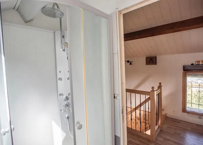 Feriehus Le Tourel Saint-Cernin-de-lʼHerm