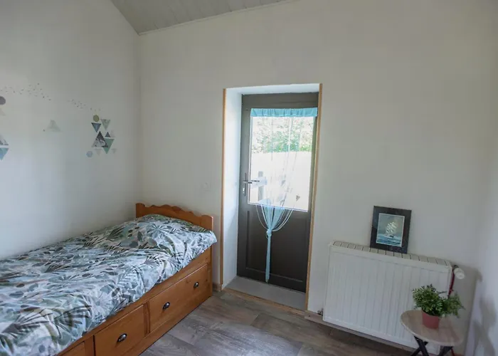 Feriehus Le Tourel Saint-Cernin-de-lʼHerm