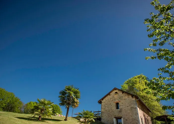 Feriehus Le Tourel Saint-Cernin-de-lʼHerm