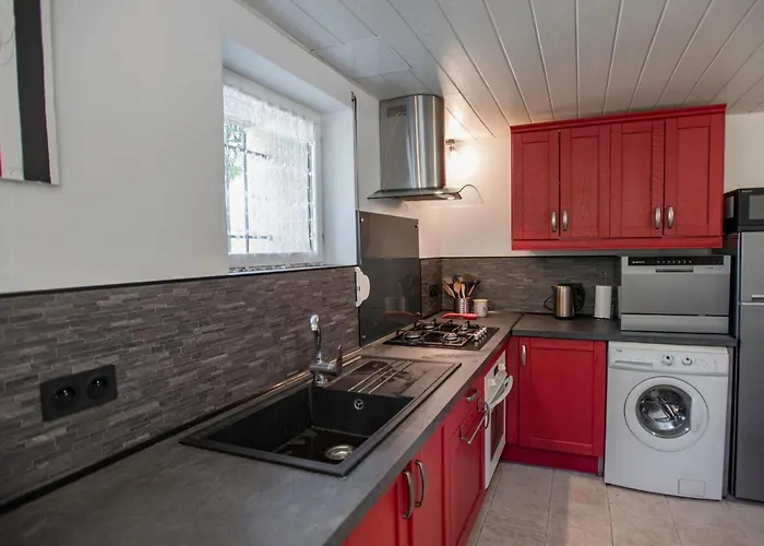 Le Tourel Saint-Cernin-de-lʼHerm