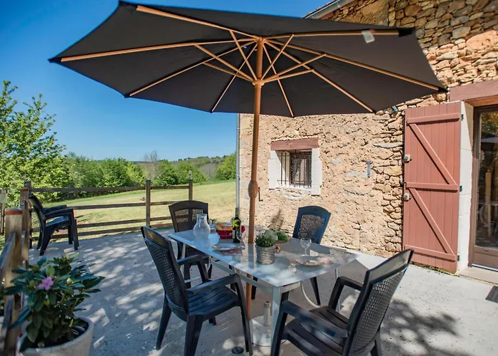 Feriehus Le Tourel Saint-Cernin-de-lʼHerm