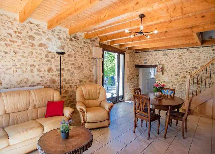 Feriehus Le Tourel Saint-Cernin-de-lʼHerm